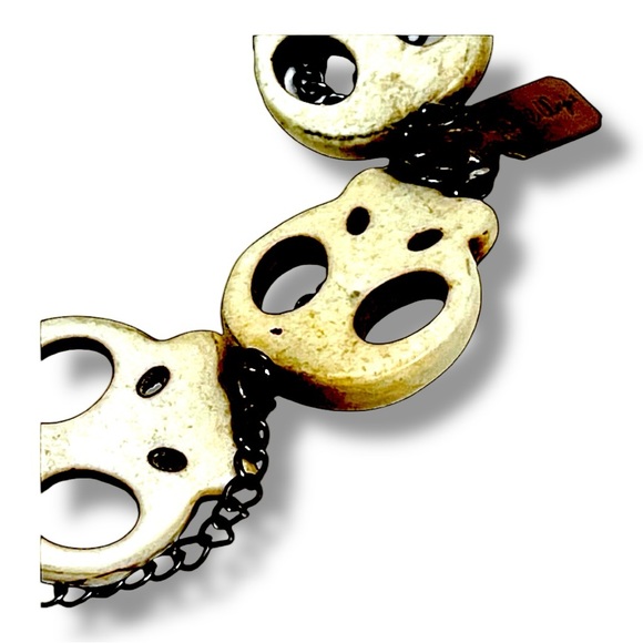 Signed Skull ivory color distressed stretch bracelet with mini chains - Picture 6 of 11